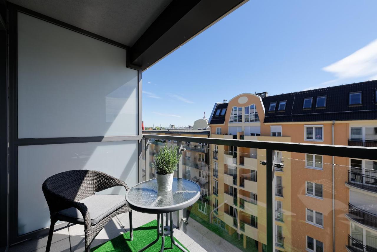 Art Apartament Parking By Impero Posen Exterior foto